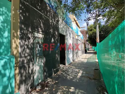 🏢 ¡Alquila Un Local Comercial En Una Ubicación Estratégica De Piura!  📍 Av. Grau 913 – Piura