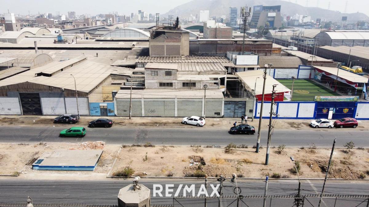 Venta de Local Industrial en Independencia - Lima 0 Dormitorio 