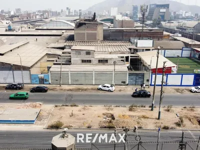 Venta de Local Industrial en Independencia - Lima 0 Dormitorio 