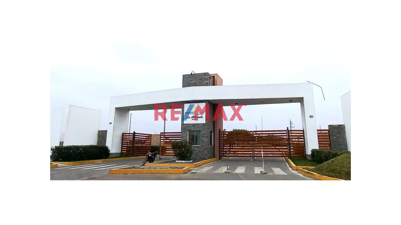 Venta De Terreno En Asia De 90 M2