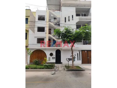 Se Vende Departamento Frente A Parque