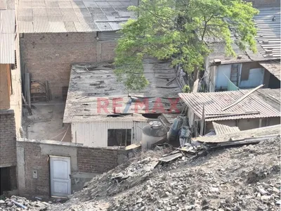 Terreno En Venta En Vmt 106 M² Con Construcción Y Documentos En Regla