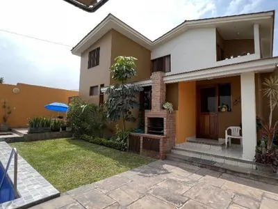 Venta de Casa en La Molina - Lima 4 Dormitorios