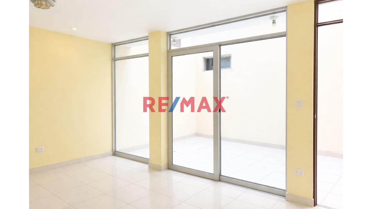 🌊 Venta Triplex En Camaná Cerca De Todo – Espacios Amplios Y Azotea Para Disfrutar