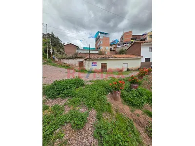 🌄✨ ¡Gran Oportunidad De Venta De Terreno En Esquina De 300M2 En Urb. Conquistadores – Centro Histórico De Cusco! 🏞️
