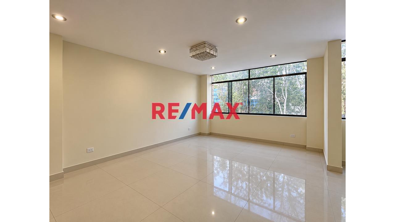 🏥 ¡Oportunidad De Inversión En Lince - Edificio En Venta!🔑