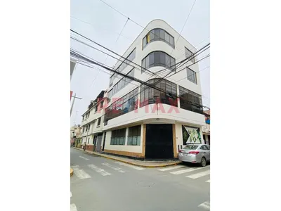 Se Vende Local Comercial/Casa/Hostal En Zona Comercial