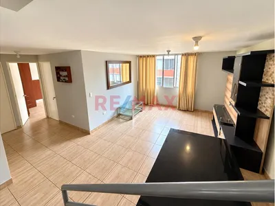 Alquiler De Hermoso Dúplex Con Terraza Y Estacionamiento – Comas