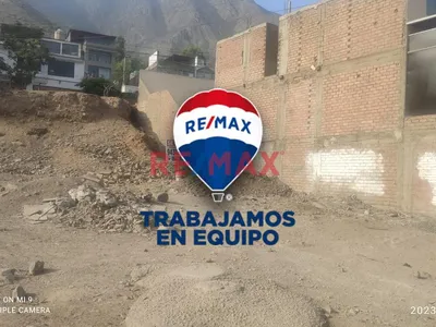 Venta De Amplio Terreno Residencial En La Molina