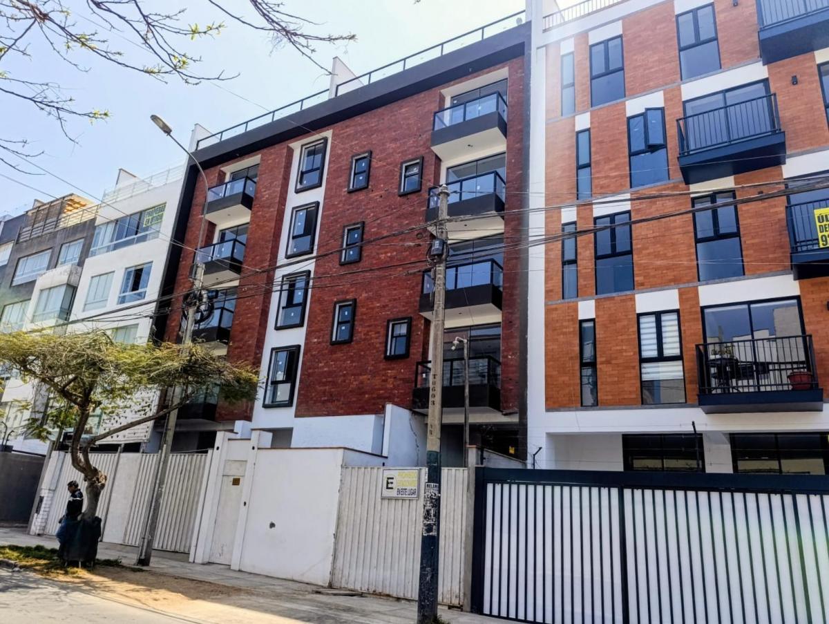 Venta de Departamento en Santiago de Surco - Lima 2 Dormitorios 