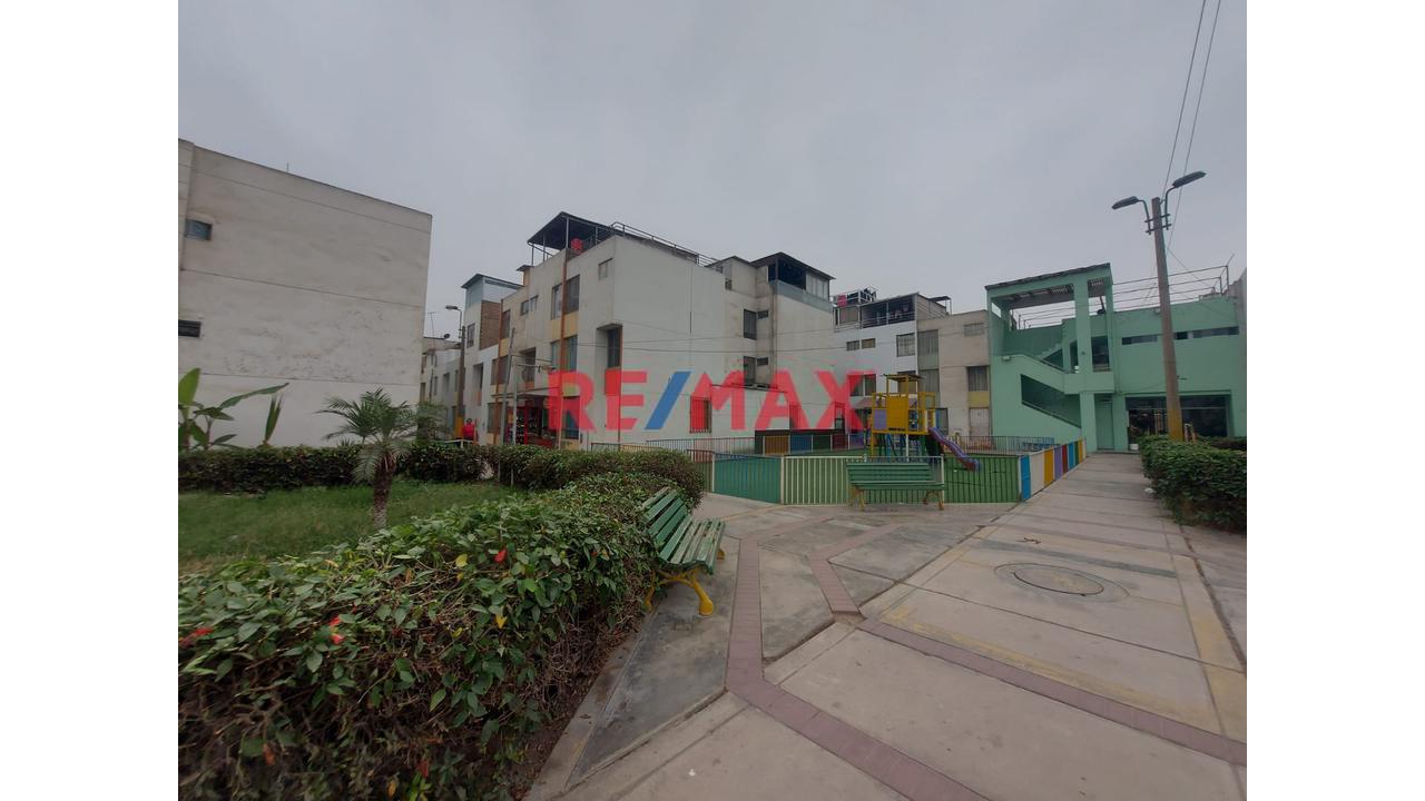 Venta Departamento Triplex Con Azotea En Condominio Alameda San Juan En El Distrito De Carabayllo