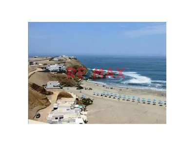 Terreno en venta · Condominio de Playa Privada Con Una, Cerro Azul · 300 m²