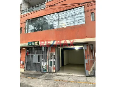 🏢✨ ¡Local Comercial En Alquiler! – Excelente Ubicación