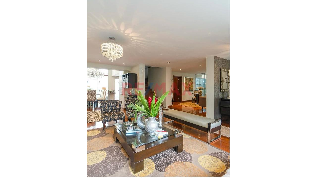 Se Vende Hermosa Residencia En Miraflores $ 1'250,000 Dólares