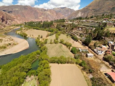 Venta de Terreno / Lote en - Urubamba 5 Dormitorios 