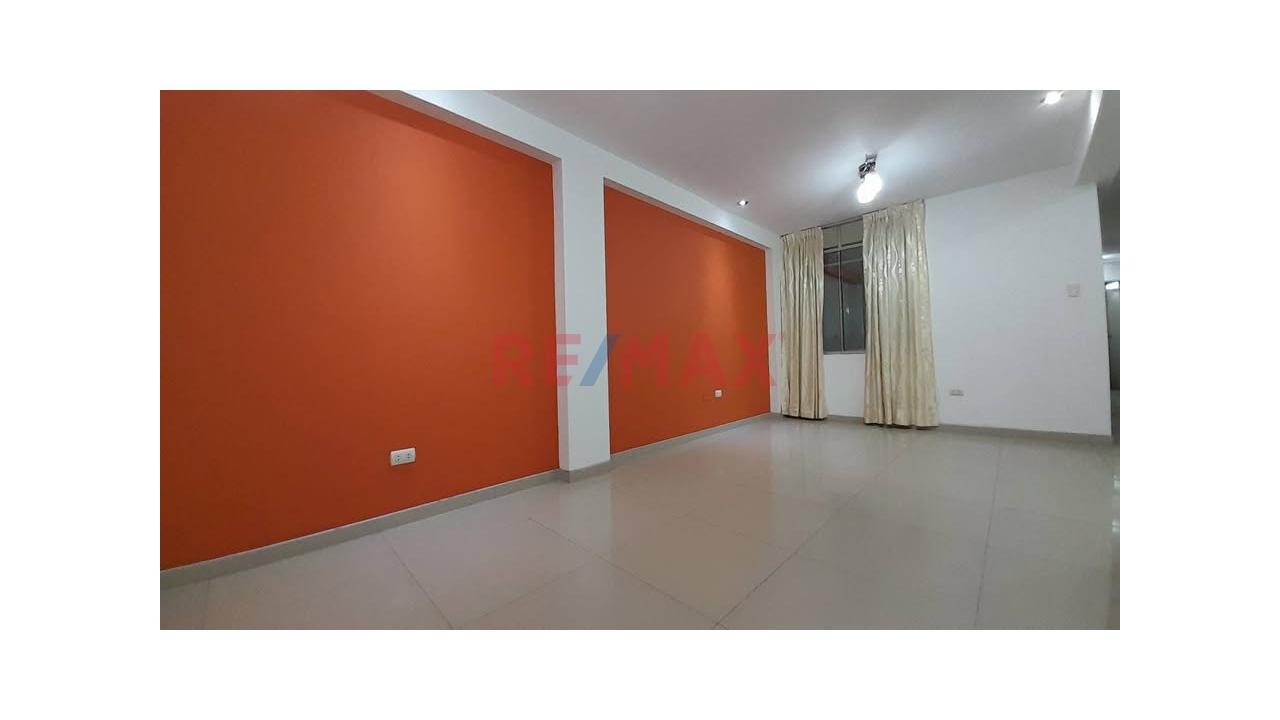 Departamento En Alquiler I Av. Los Dominicos Smp I 3 Habitaciones A 1/2 Av. Santa Rosa