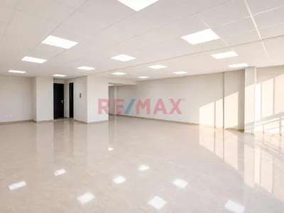 🏢✨ ¡Alquiler De Exclusiva Oficina En Piso 10 Con Vista Privilegiada (105 M²)! ✨🏢