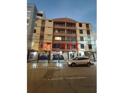 San Miguel Av. Los Patriotas Departamento En Venta En Primer Piso