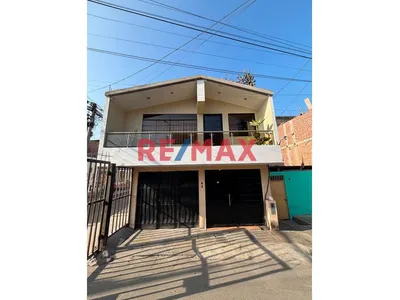 ! Casa En Esquina Frente A Parque/108M2 /Villa El Salvador/Cerca Panamericana Sur Y Hospital De Emergencia