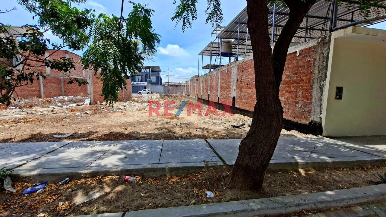 Venta De Terreno En Urb.Los Jardines Corpiura