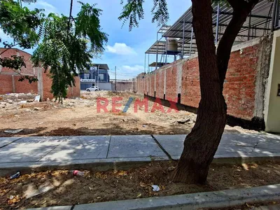 Terreno en venta · Mz. G Lote 36 Urb. los Jardines Corpiura, Piura · 180 m²