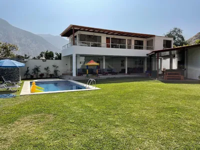 Alquiler de Casa en Cieneguilla - Lima 5 Dormitorios 