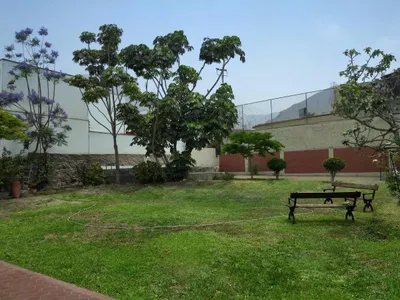 Venta de Casa en La Molina - Lima 4 Dormitorios