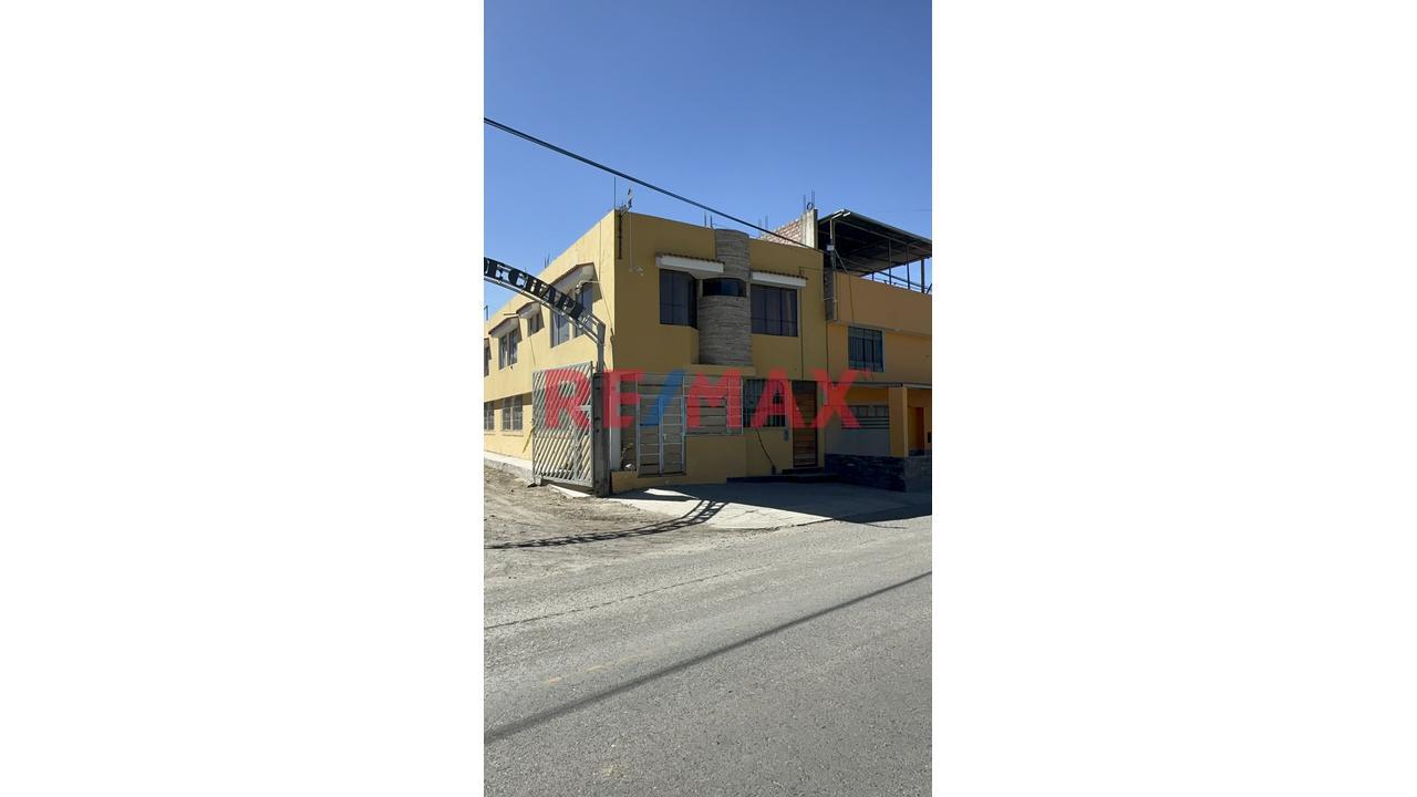 🏡 Amplia Propiedad En Esquina Ideal Para Inversión – Av. Amistad