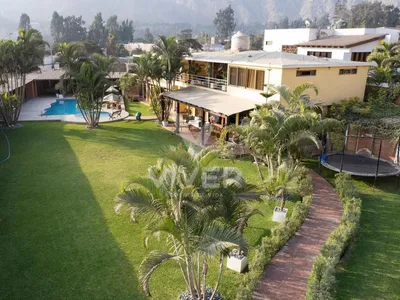 Alquiler de Casa en - Lima 9 Dormitorios 