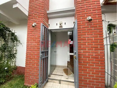 Alquiler de Local Comercial en Jesús María - Lima 0 Dormitorio 