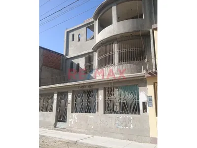 Venta De Casa En San Sebastian Tres Pisos-443 M2
