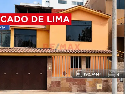 Casa En Venta Frente A Parque