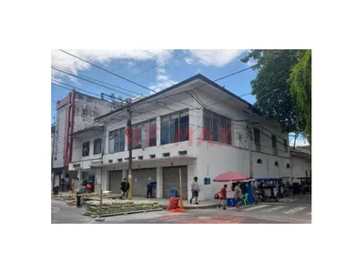 Venta Amplio Local Comercial, Precio De Precio Como Terreno!