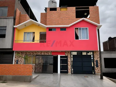 Vendo Casa De 2 Pisos  Multifamiliar Con 5 Departamentos +  Local  En Bella Vista, La Esperanza