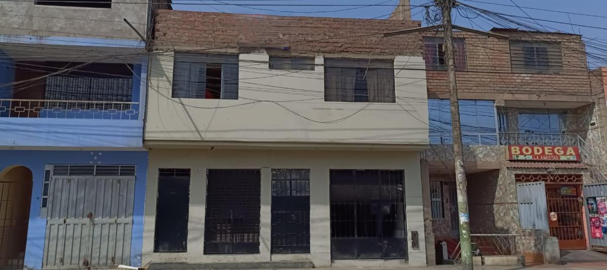 Venta de Casa en Comas - Lima 7 Dormitorios 