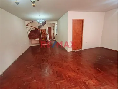 Venta De Casa Con 3 Minidepartamentos En La 3.ª Cuadra De La Av. Bolognesi – Barranco