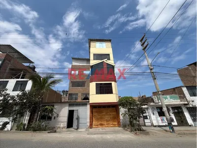 Venta Casa Multifamiliar Con Cochera 4 Pisos Mas Azotea - La Esperanza