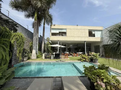 Venta de Casa en La Molina - Lima 5 Dormitorios