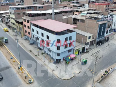 Se Alquila Local Comercial De 3 Pisos Ubicado En Avenida Pastor Sevilla