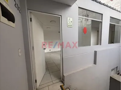 Oficinas O Local Comercial En Avenida Angamos