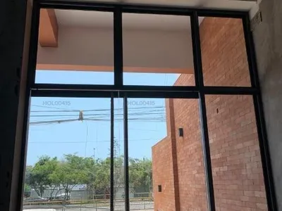 Venta de Local Comercial en Surquillo - Lima 0 Dormitorio 