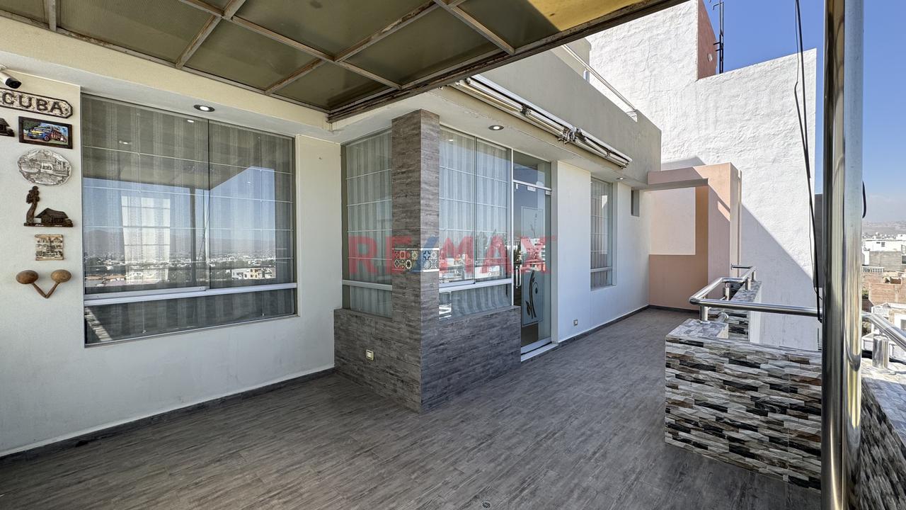 Duplex En Venta En Residencial Quinta Azores  Distrito De Cerro Colorado