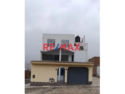 Vendo Amplia Casa De 249M² En Santa Rosa | Urb. Coovitiomar Popular