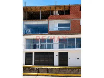 🏢✨ Exclusivo Local Comercial En Alquiler – Urubamba, Cusco ✨🏢