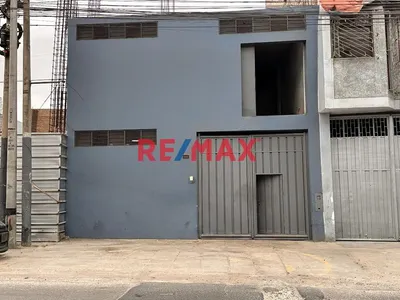 Se Vende Local Industrial /Comercial-Parque Industrial, Callao.