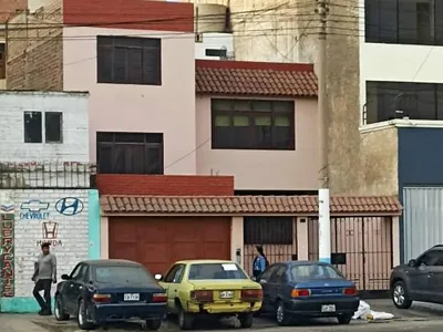 Venta de Local Comercial en La Perla - Callao 5 Dormitorios 