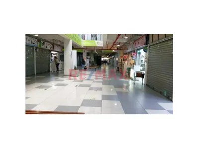Local De 3 Niveles En Alquiler  / Chorrillos