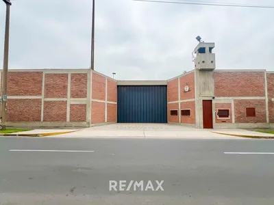 Alquiler de Local Industrial en Ate - Lima 0 Dormitorio 