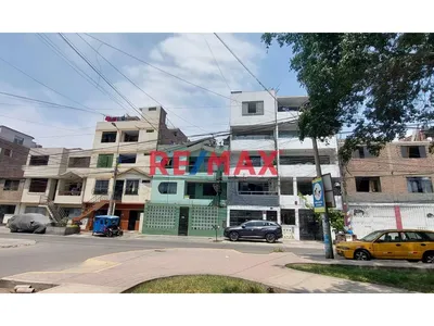 Ocasión Se Remata Departamento Duplex 5To Y 6To Piso (Escaleras) Area Total 180M2 Y Area Techada 142 M2 Frente A Parque, Mercados Y Mall Aventura Plaza Sta Anita, Unico Propietario, Documentos En Regla