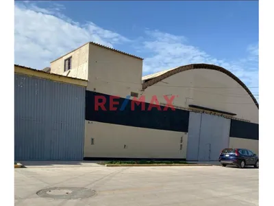 Local Industrial En Alquiler  En Chiclayo 840 M2